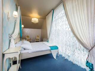 Гостиница Альвита Краснодар Номер с кроватью размера king-size и балконом-3